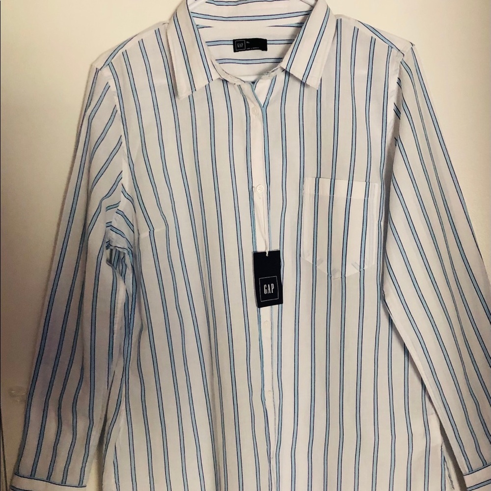 GAP Fitted Boyfriend Shirt blue and white stripes NWT - Picture 2 of 8